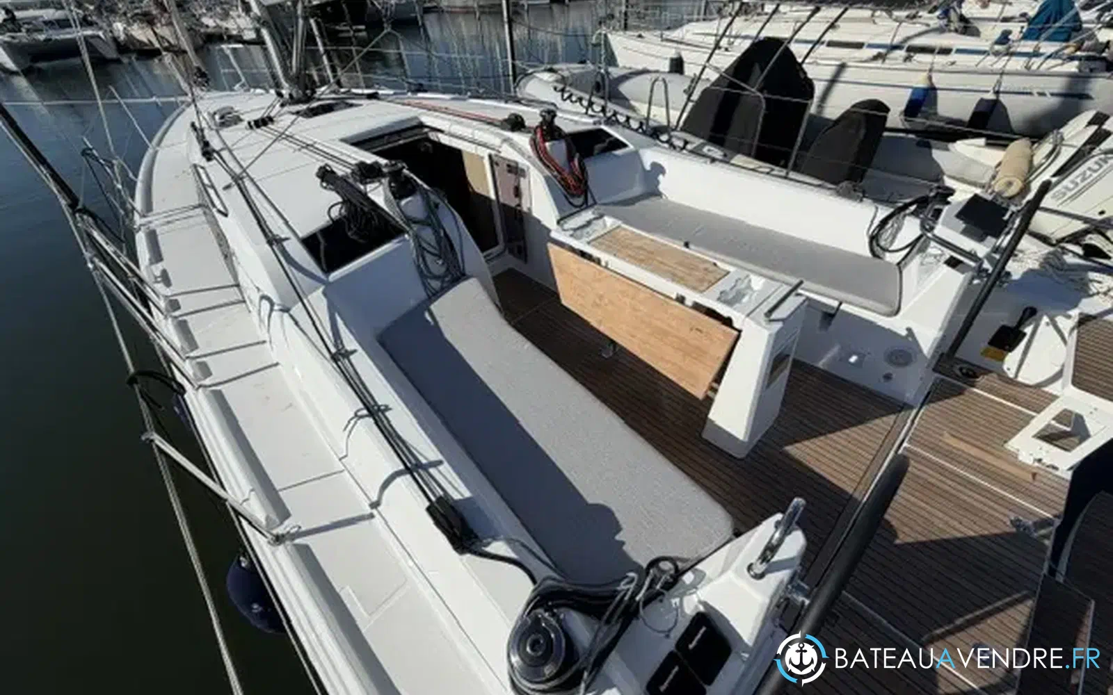 slider 6 Beneteau Oceanis 37.1