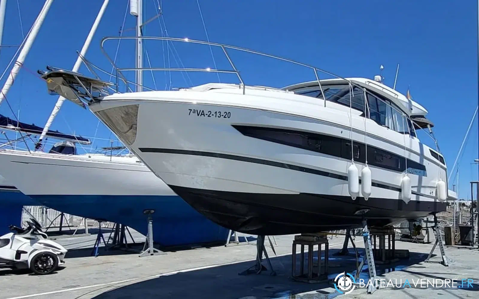 slider 15 Jeanneau NC 37