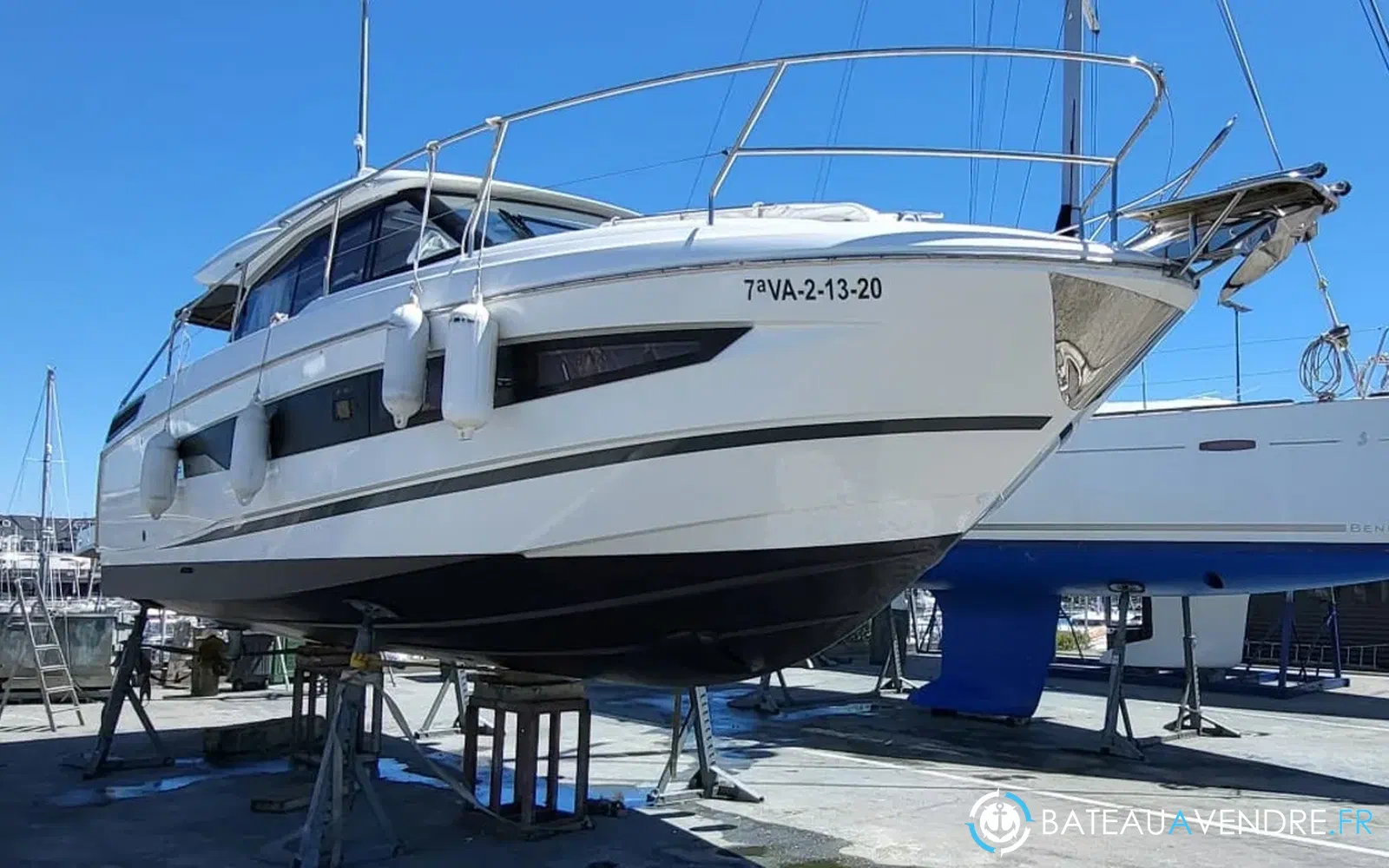 slider 16 Jeanneau NC 37