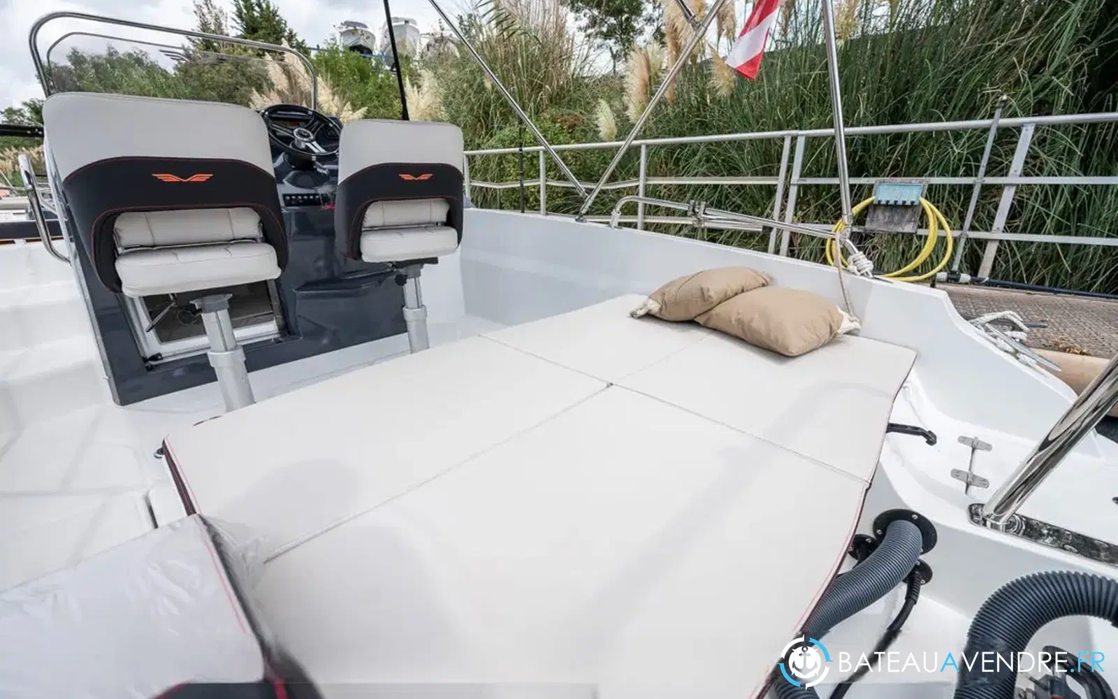 slider 6 Beneteau Flyer 6.6 SUNdeck