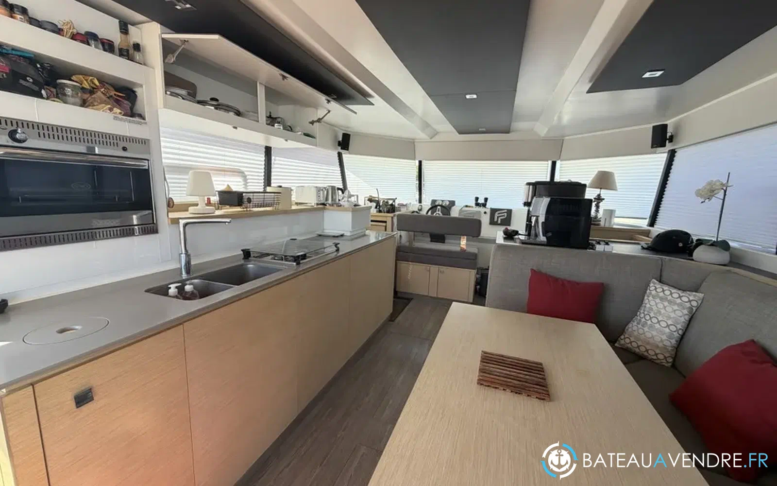 slider 9 Fountaine Pajot My 37