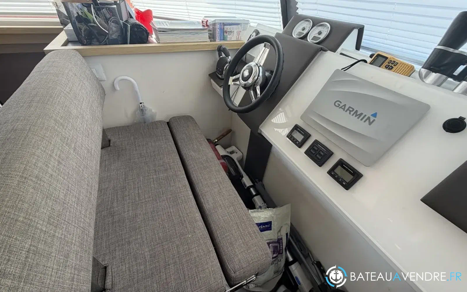 slider 10 Fountaine Pajot My 37