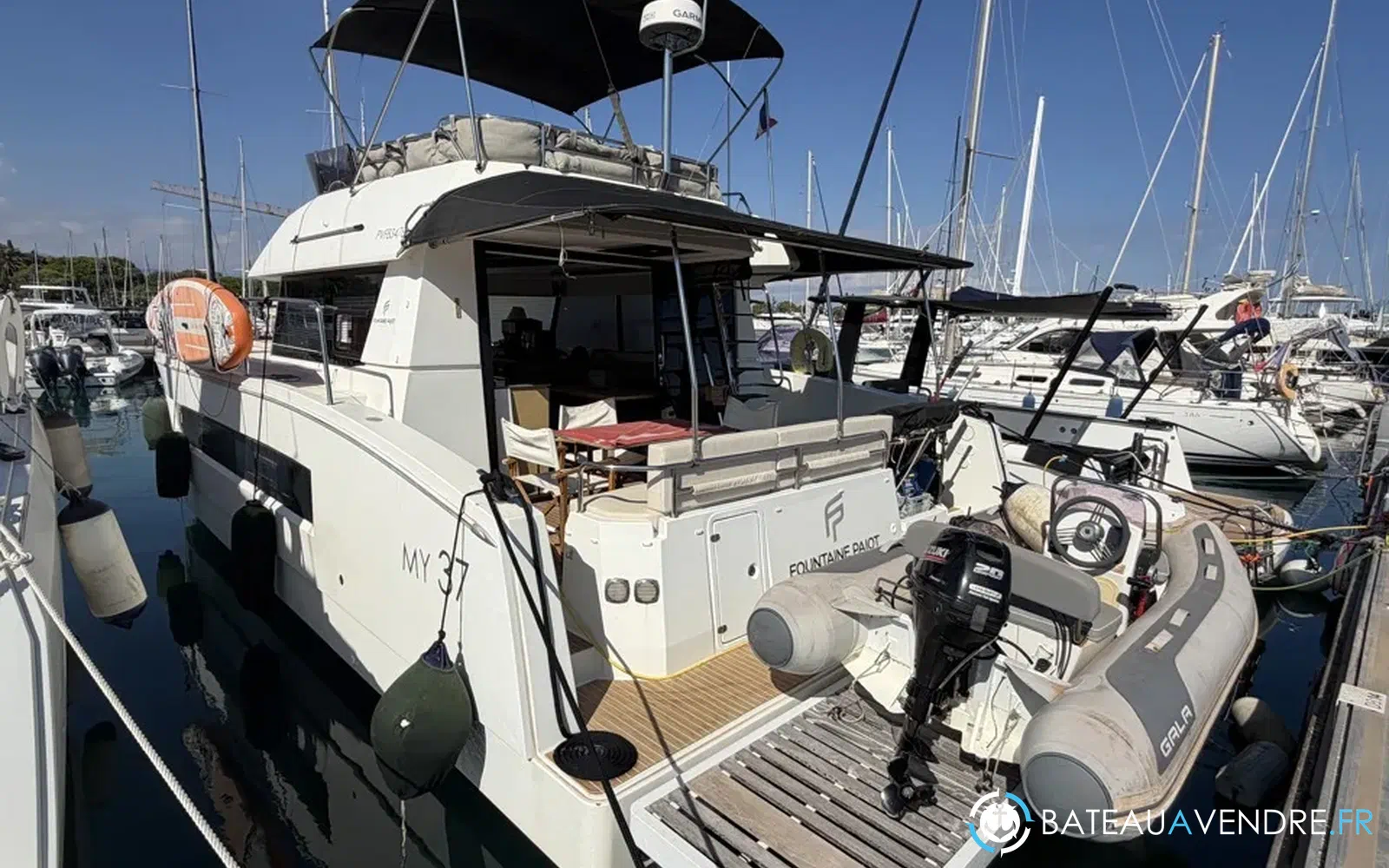 slider 1 Fountaine Pajot My 37