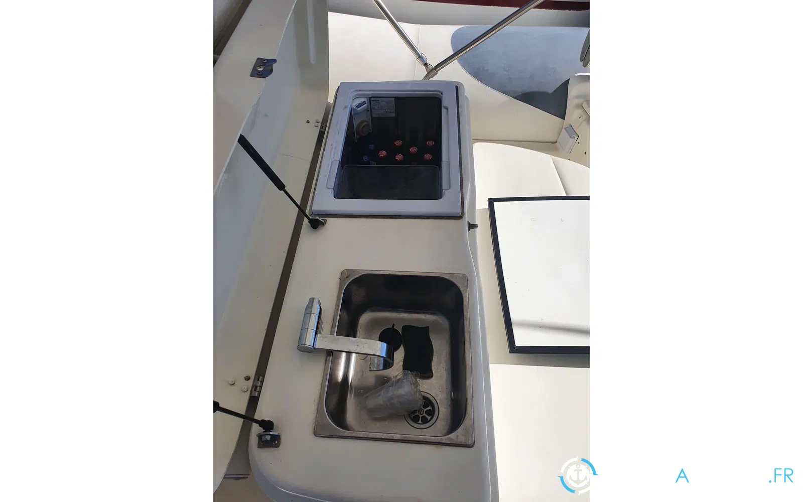 slider 3 Zodiac N-ZO 700 Cabin