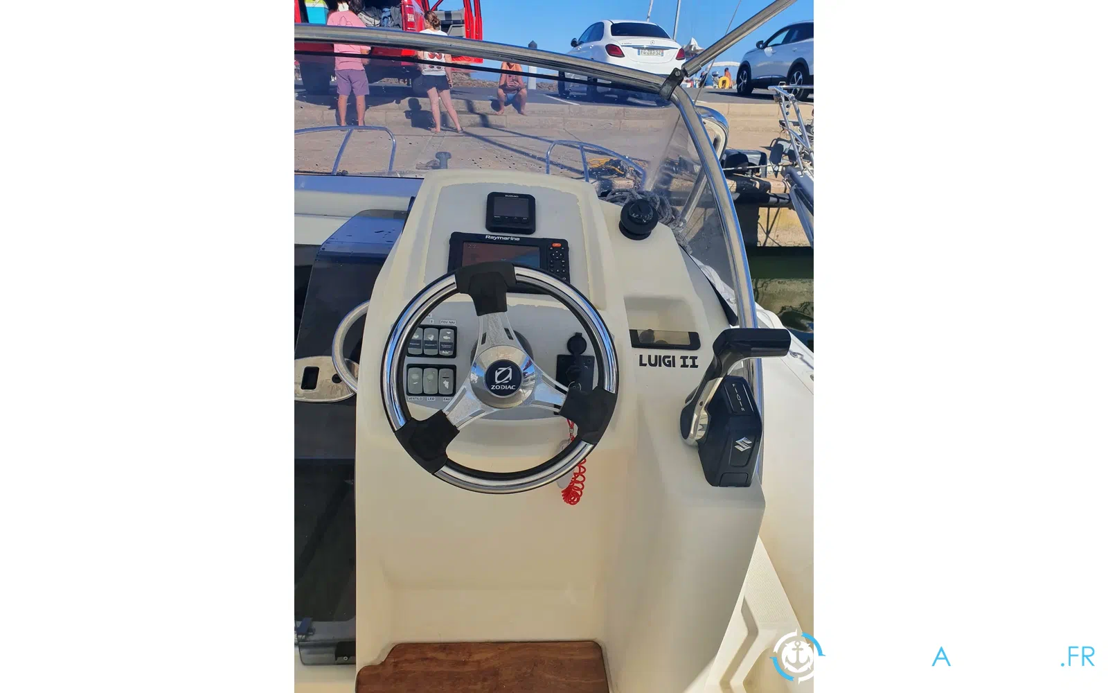 slider 4 Zodiac N-ZO 700 Cabin