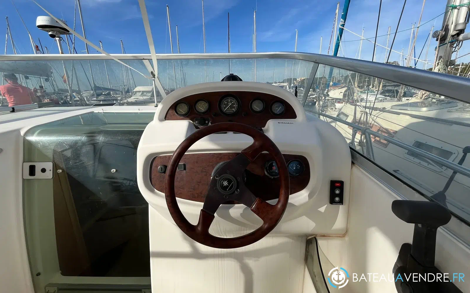 slider 23 Jeanneau Leader 805