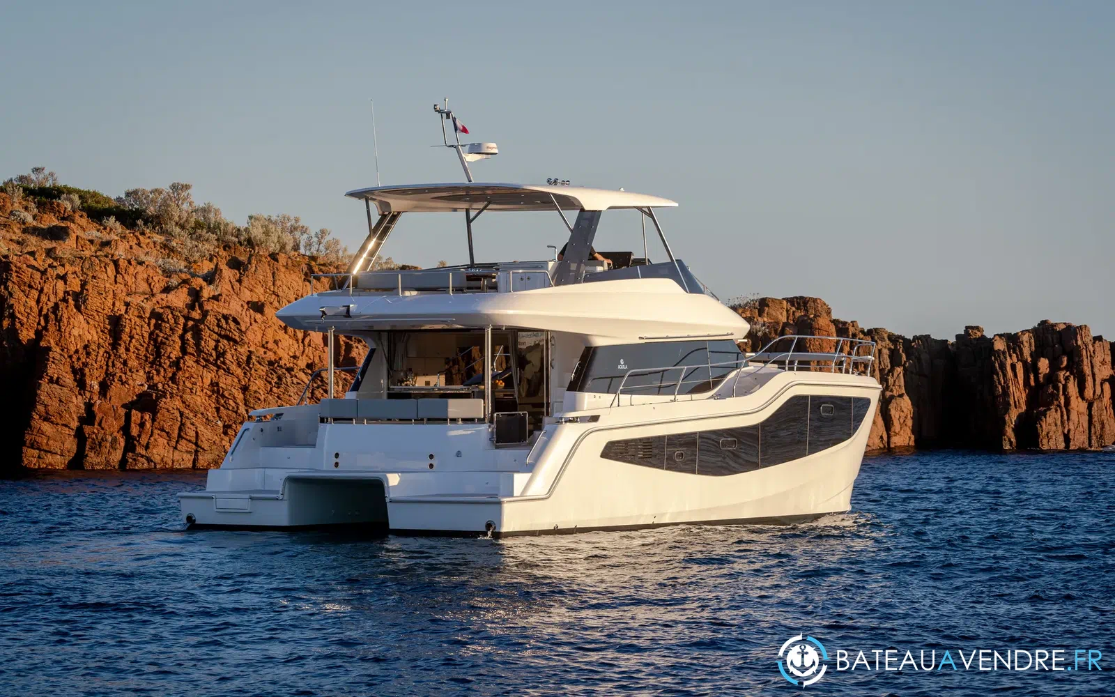 slider 4 Aquila 46 YACHT