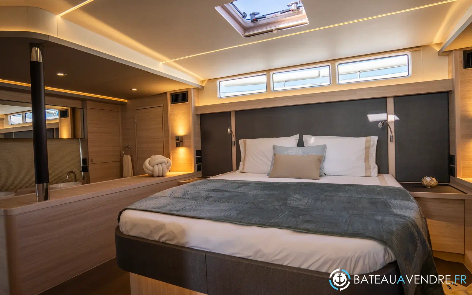 slider 26 Aquila 46 YACHT