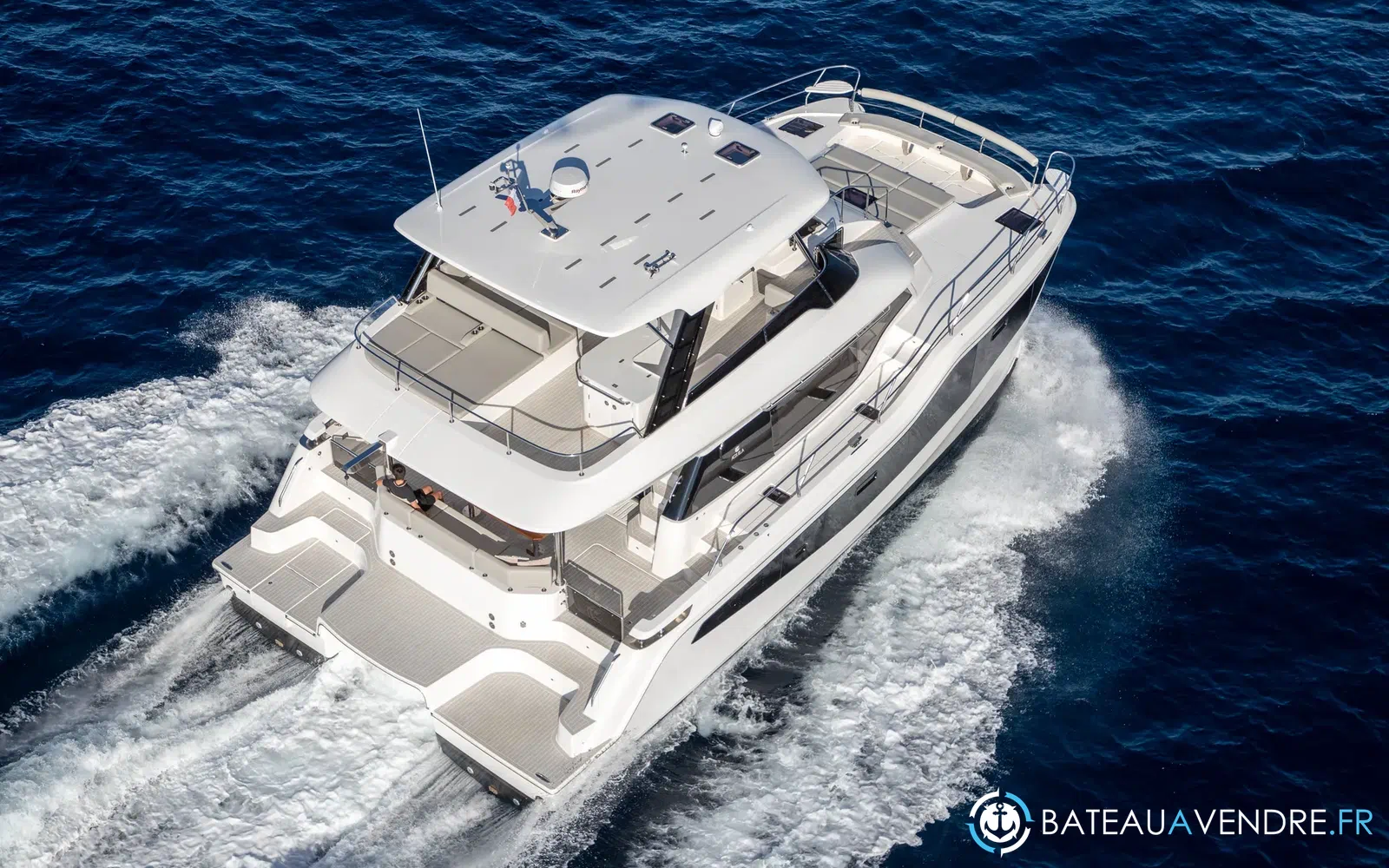 slider 1 Aquila 46 YACHT