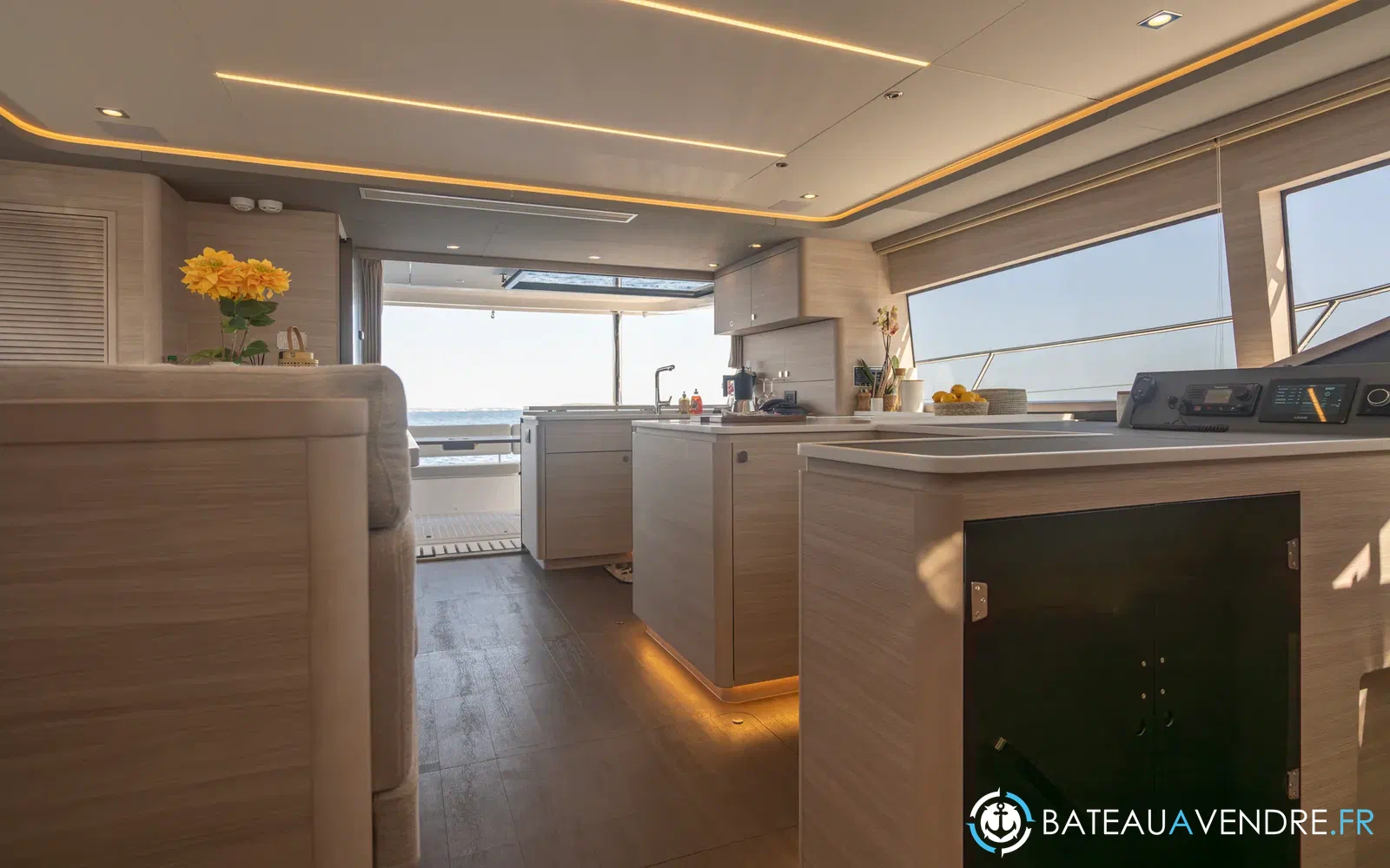 slider 24 Aquila 46 YACHT