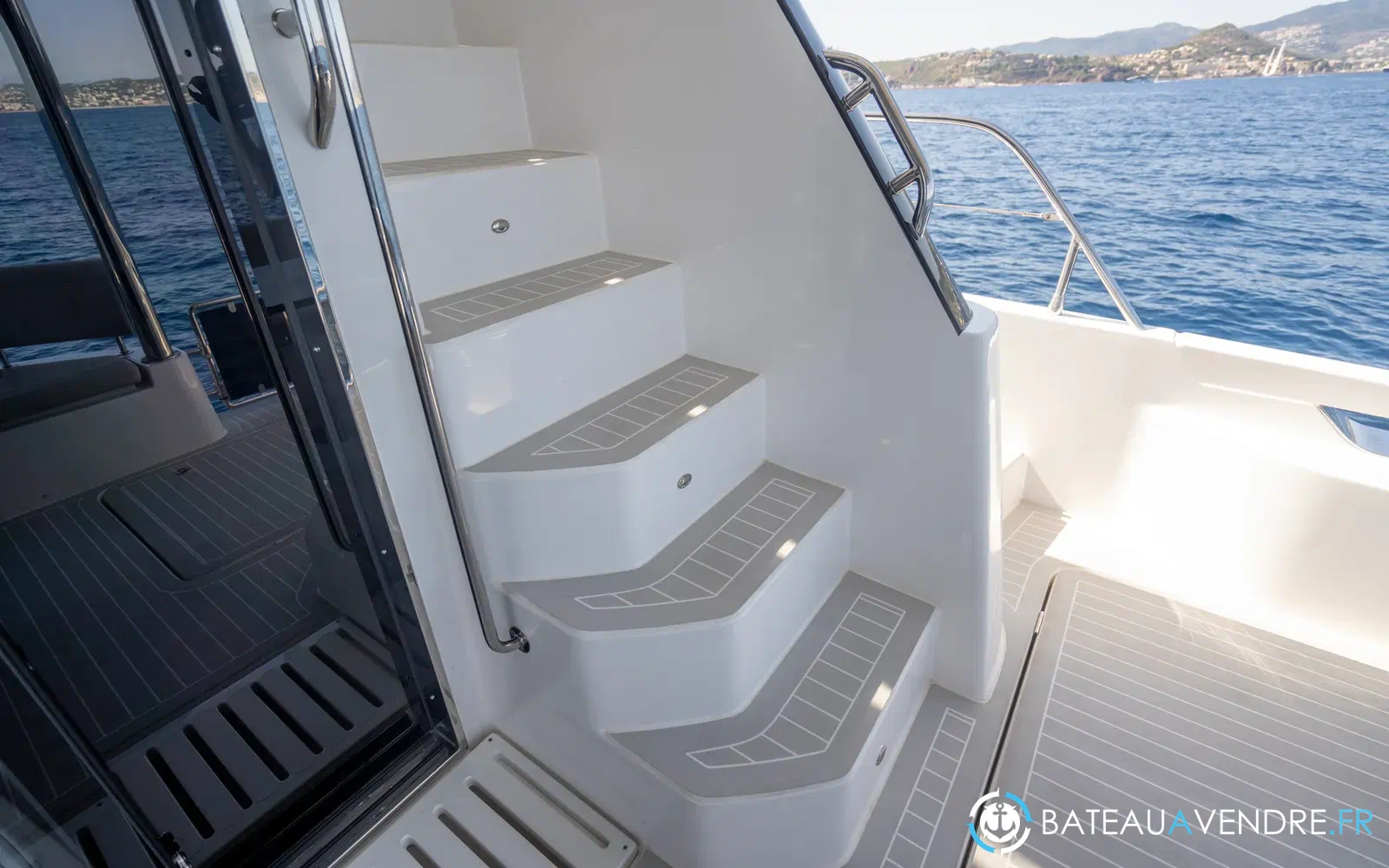 slider 9 Aquila 46 YACHT