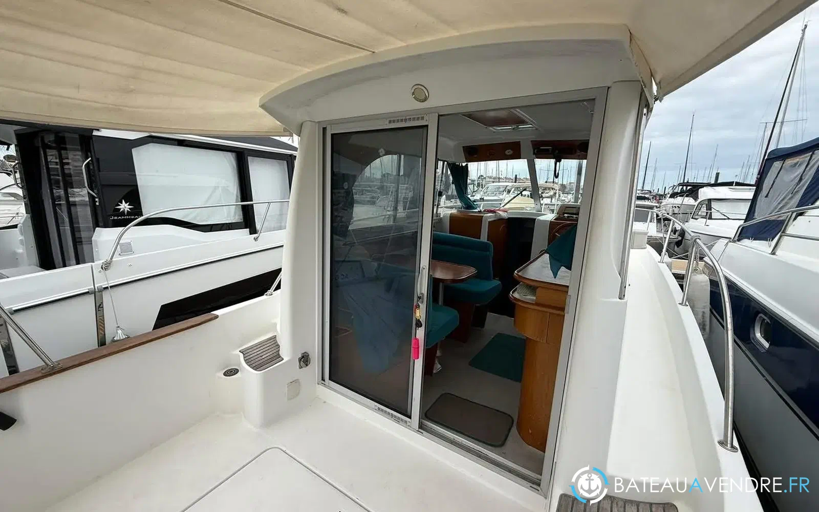 slider 6 Beneteau Antares 760
