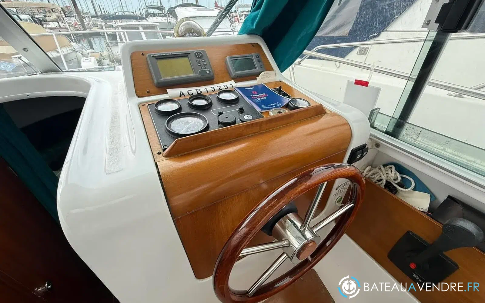 slider 11 Beneteau Antares 760