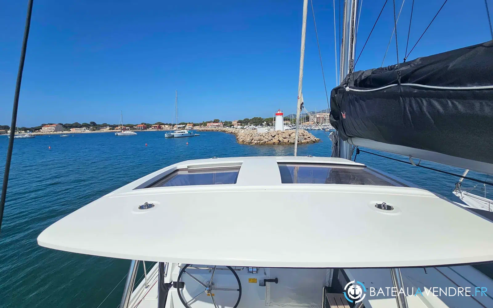 slider 3 Lagoon 42