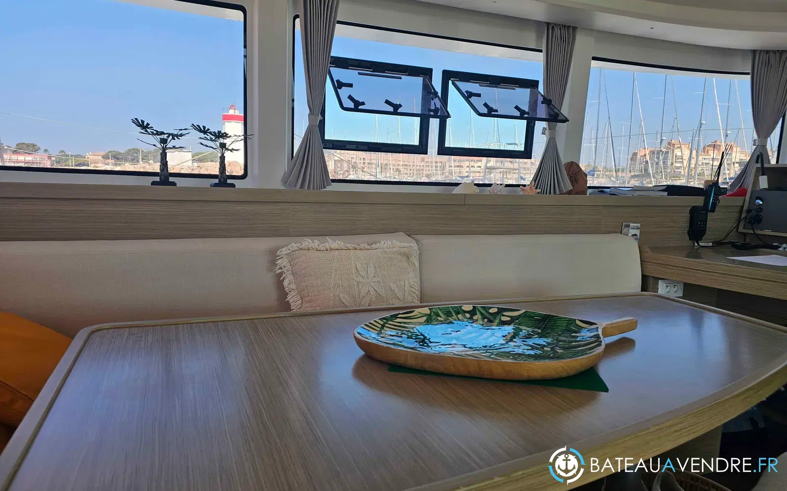 slider 23 Lagoon 42