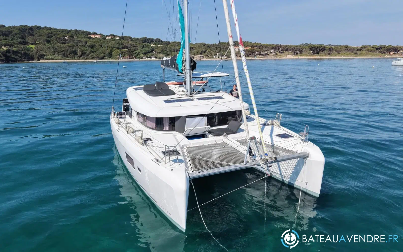 slider 0 Lagoon 42