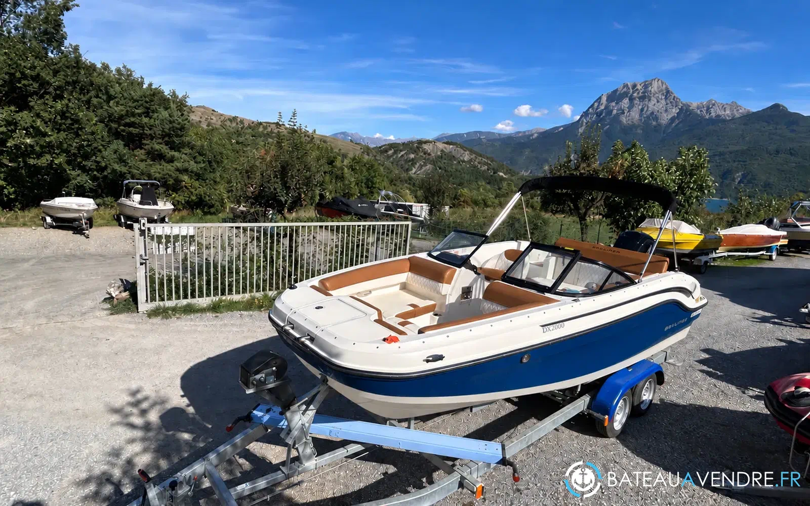 slider 5 Bayliner DX 2000