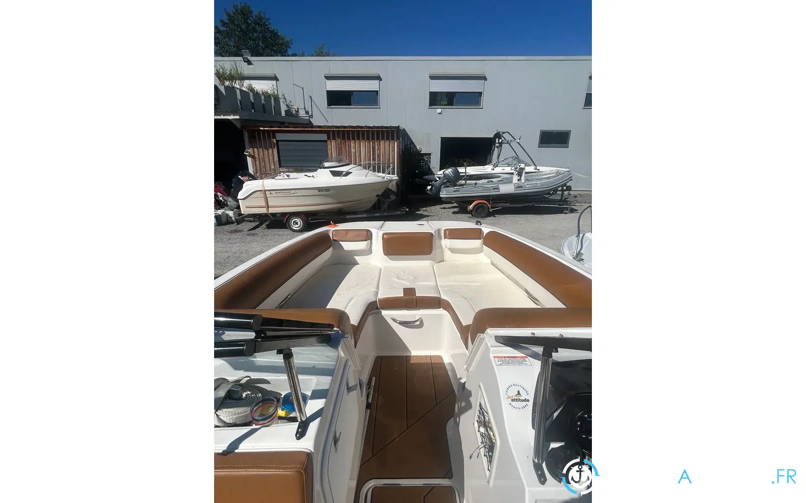 slider 9 Bayliner DX 2000