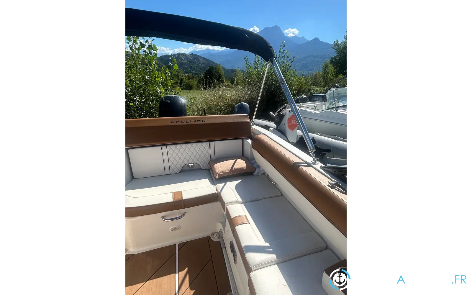 slider 15 Bayliner DX 2000