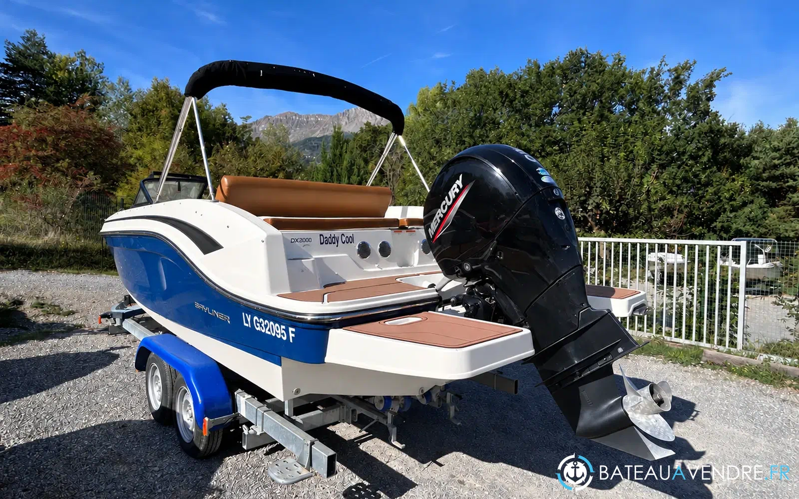 slider 2 Bayliner DX 2000