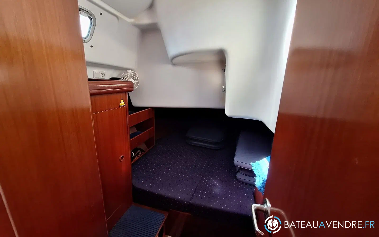 slider 7 Beneteau Oceanis 411 Celebration