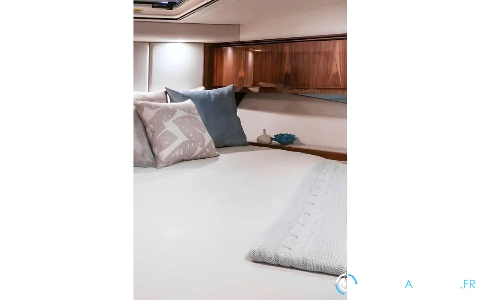slider 11 Riviera 4800 SPORT YACHT SÉRIE II ÉDITION PLATINE