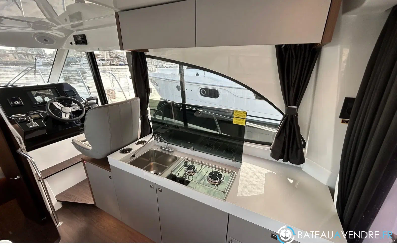 slider 11 Beneteau Antares 11