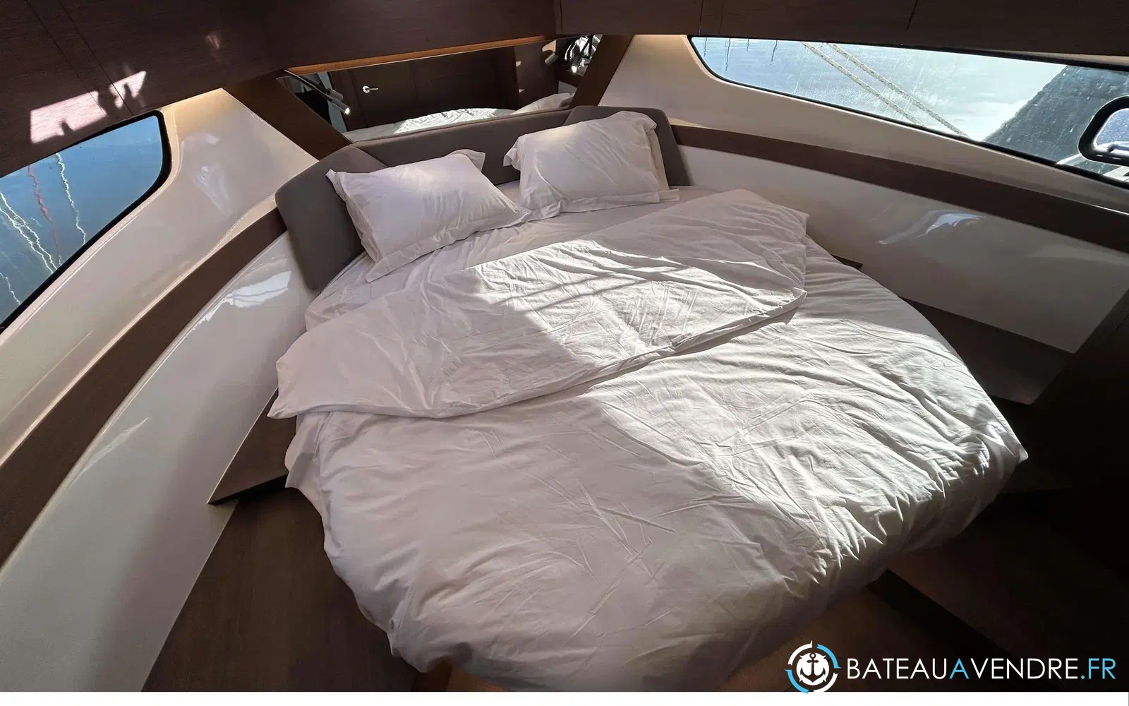 slider 14 Beneteau Antares 11
