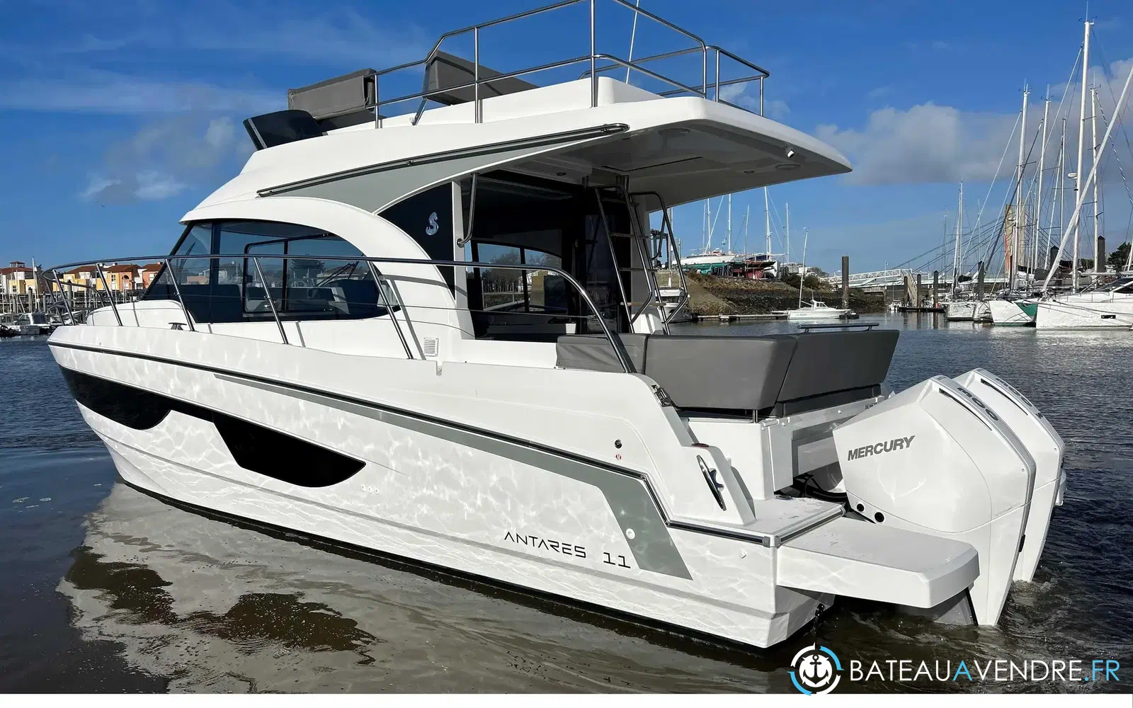 slider 18 Beneteau Antares 11