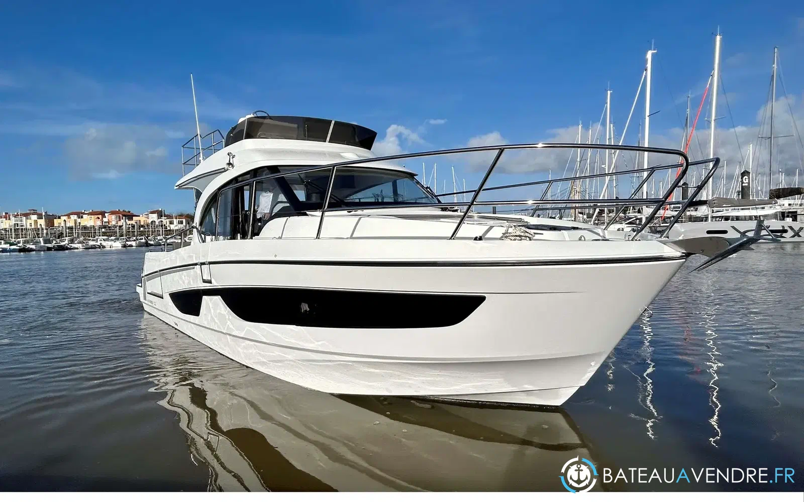 slider 2 Beneteau Antares 11