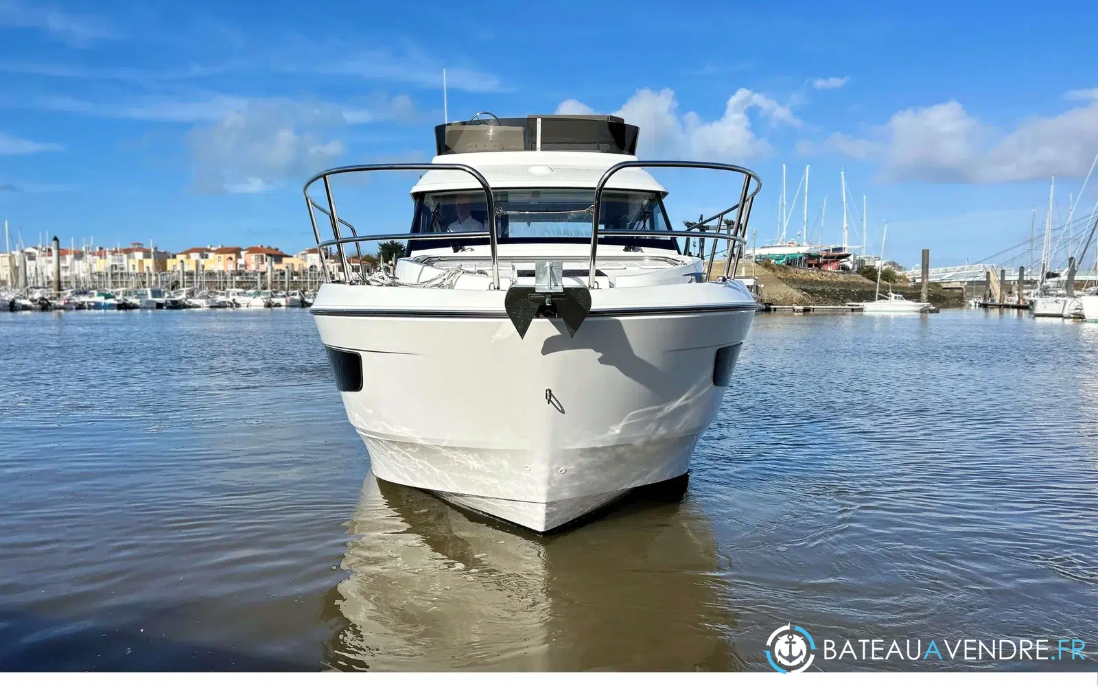 slider 3 Beneteau Antares 11