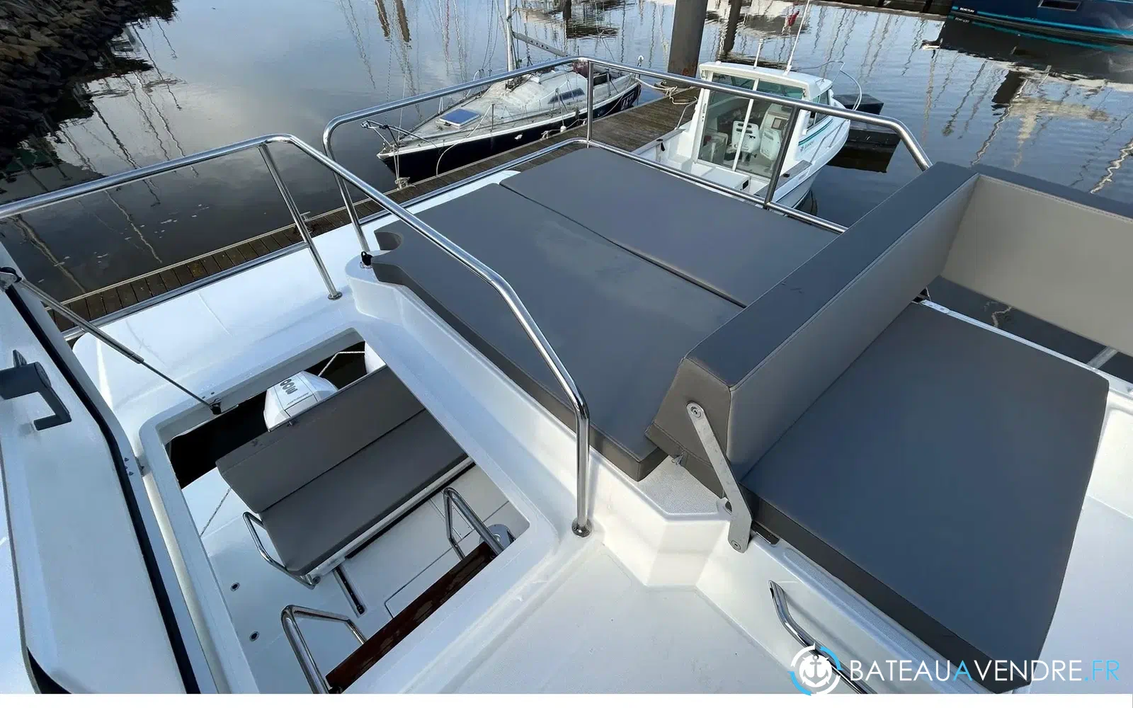 slider 7 Beneteau Antares 11