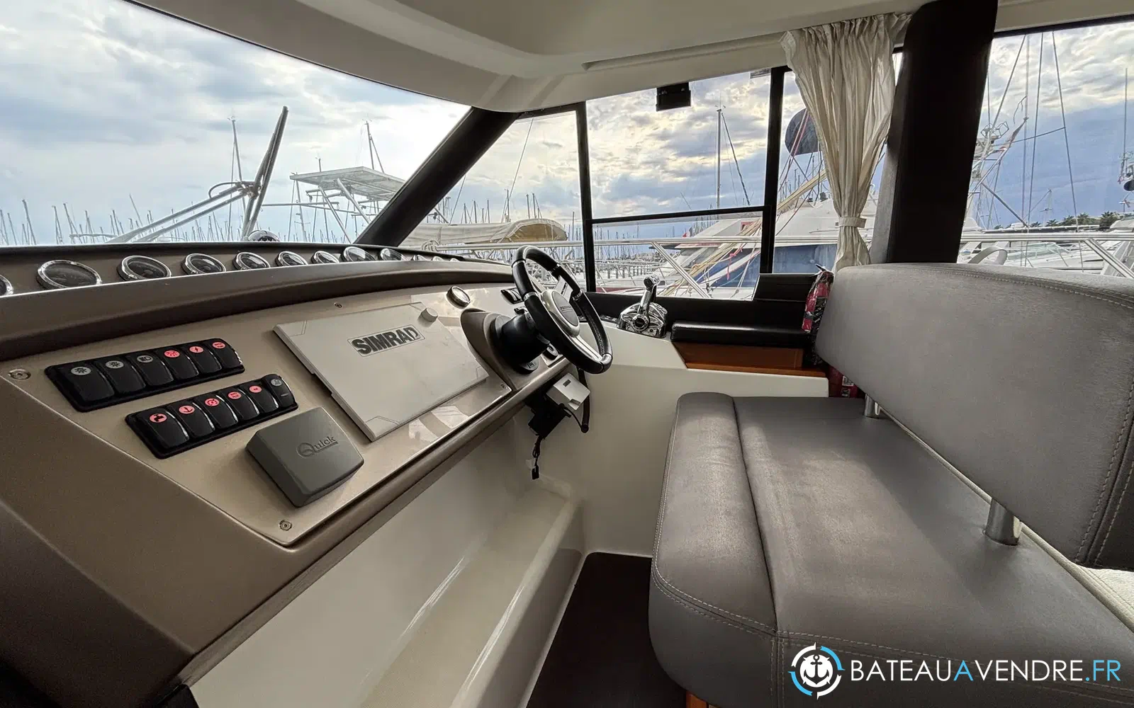 slider 12 Prestige Yachts 400