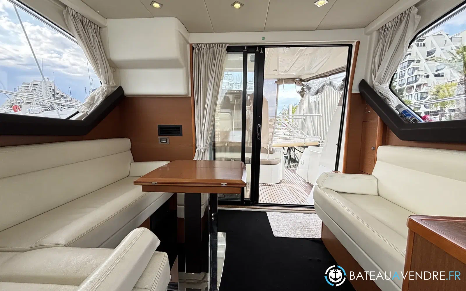 slider 14 Prestige Yachts 400