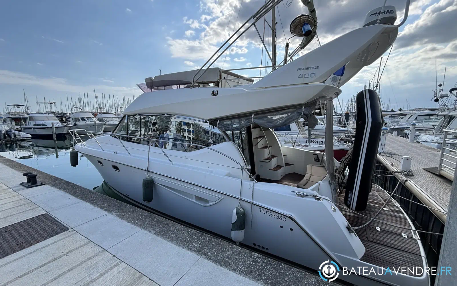 slider 6 Prestige Yachts 400