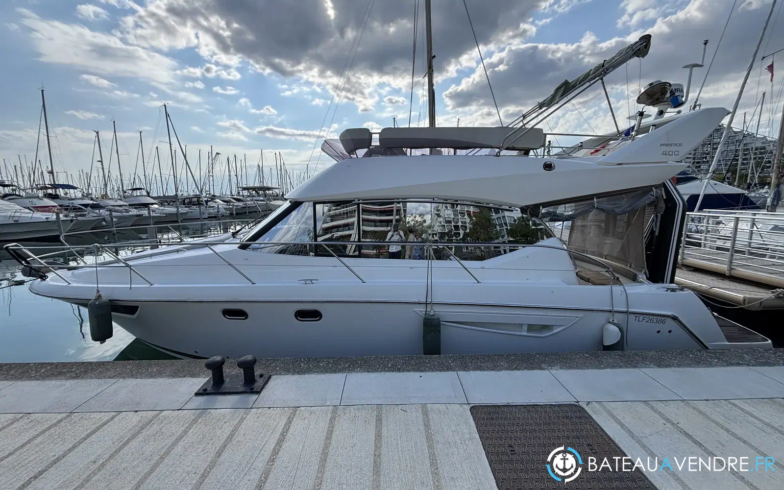 slider 7 Prestige Yachts 400