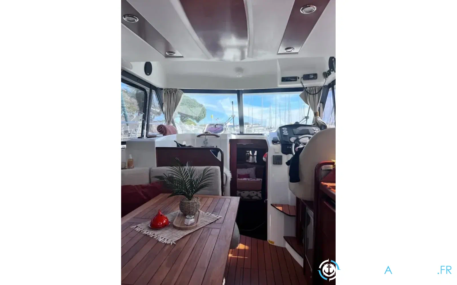 slider 9 Beneteau Antares 30 Fly
