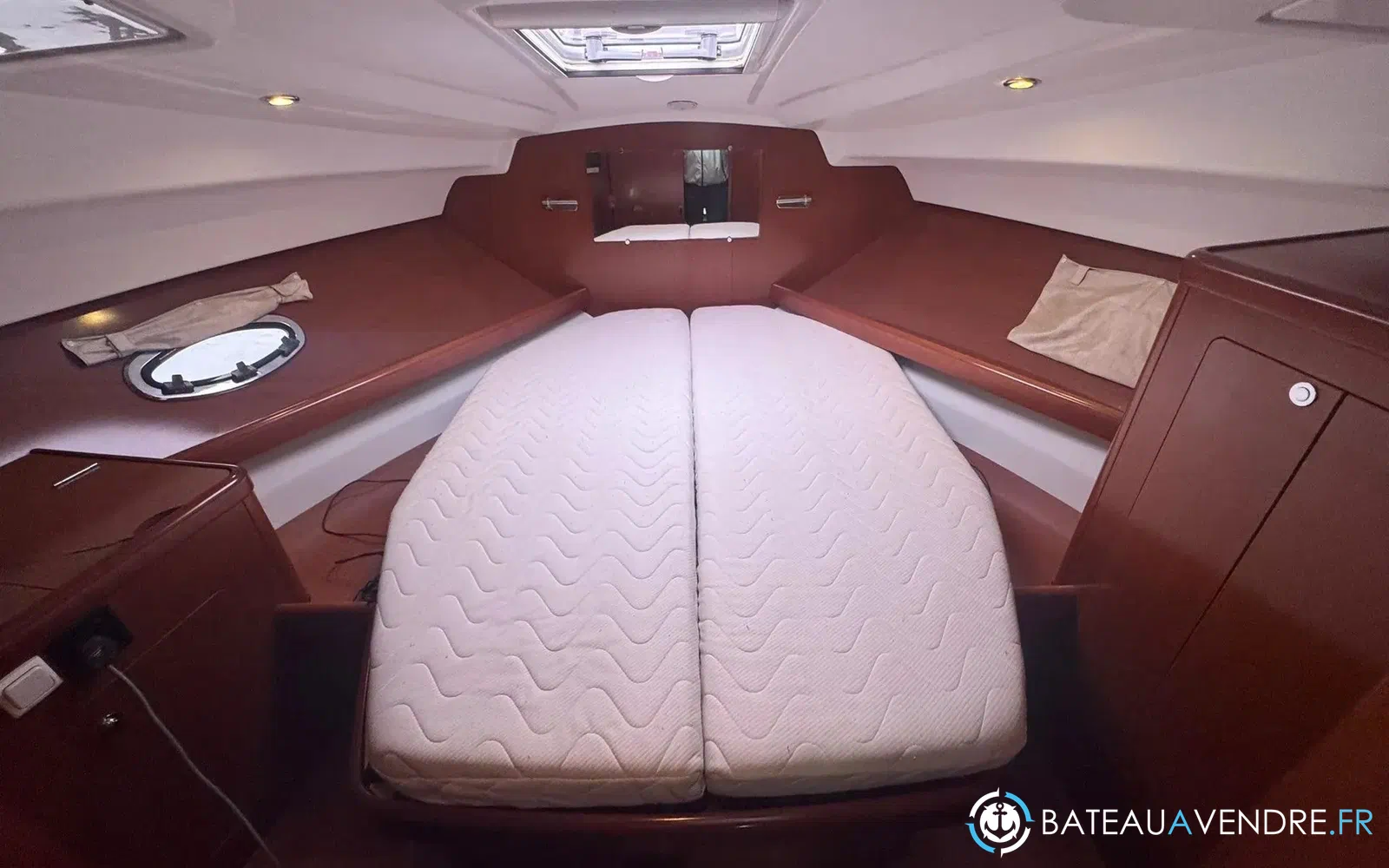 slider 12 Beneteau Antares 30 Fly