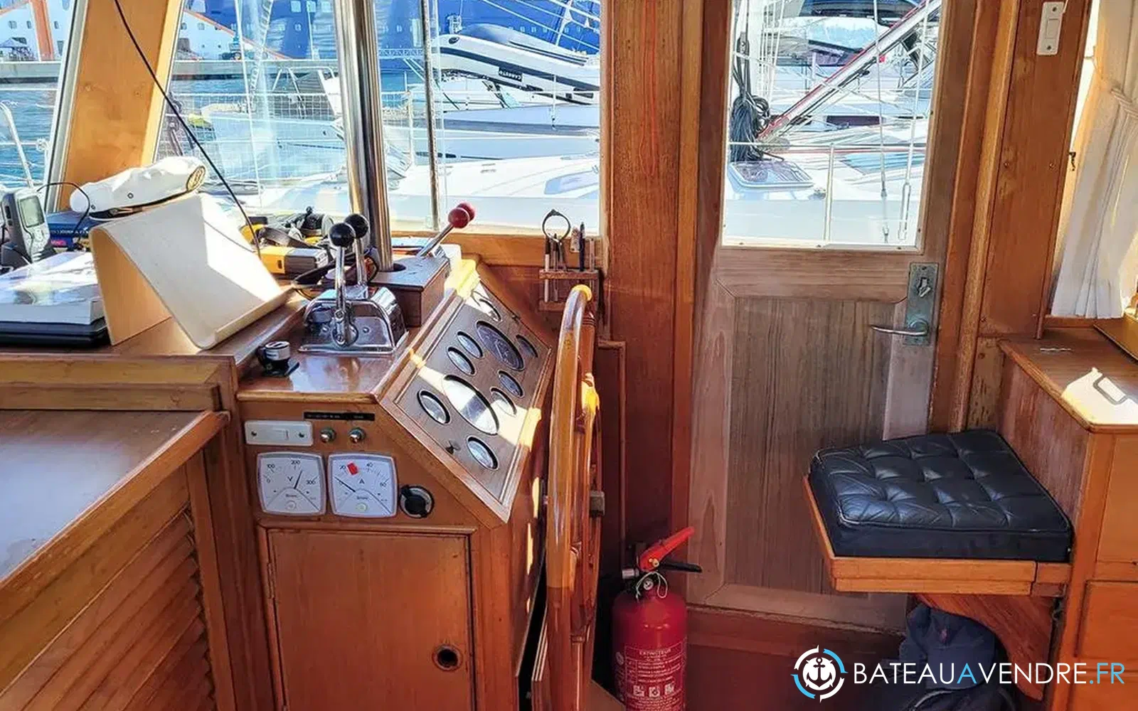 slider 10 Grand Banks 42 Europa