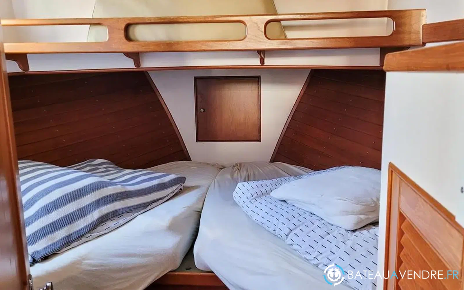 slider 18 Grand Banks 42 Europa