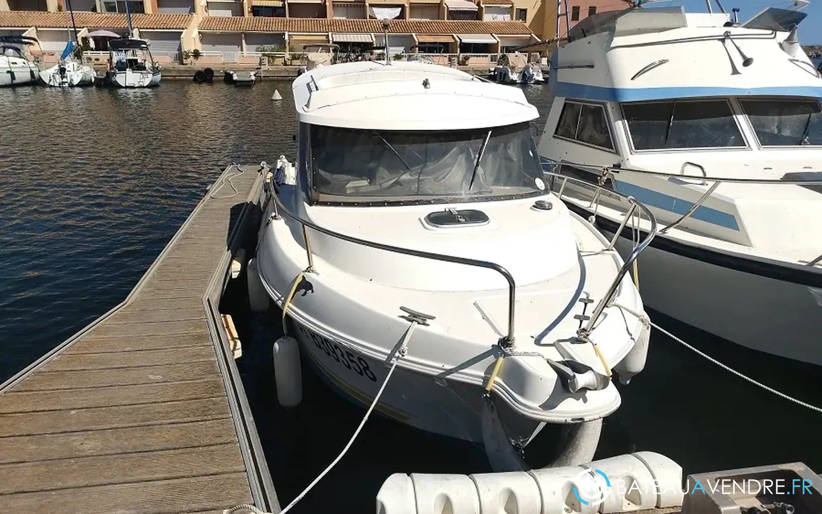 slider 1 Quicksilver 650 Camping