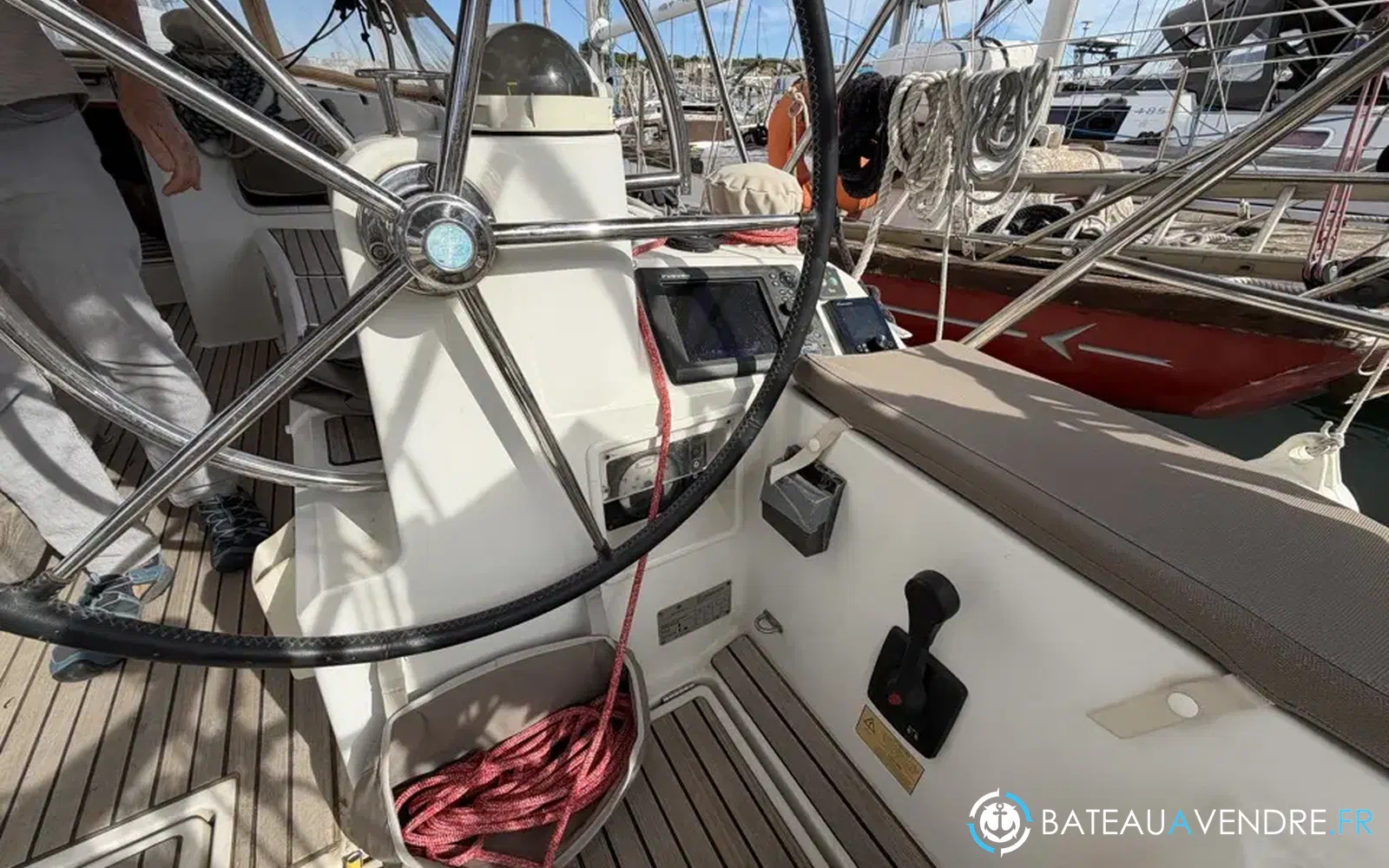 slider 15 Jeanneau Sun Odyssey 469