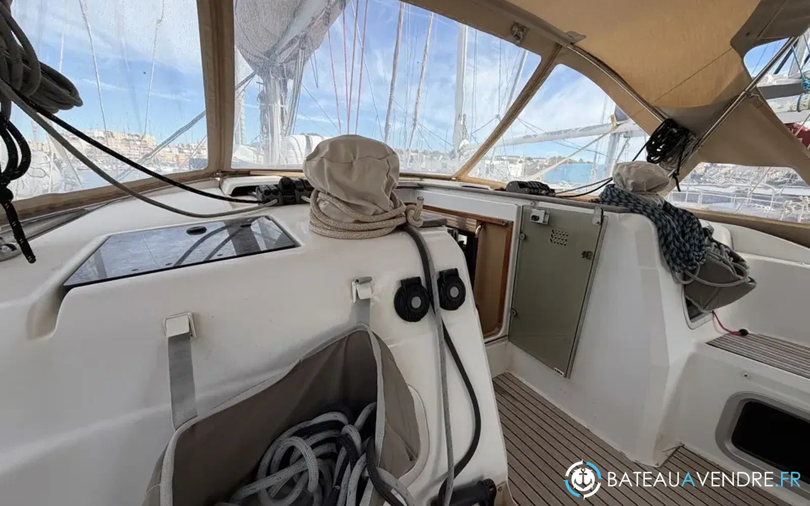 slider 21 Jeanneau Sun Odyssey 469