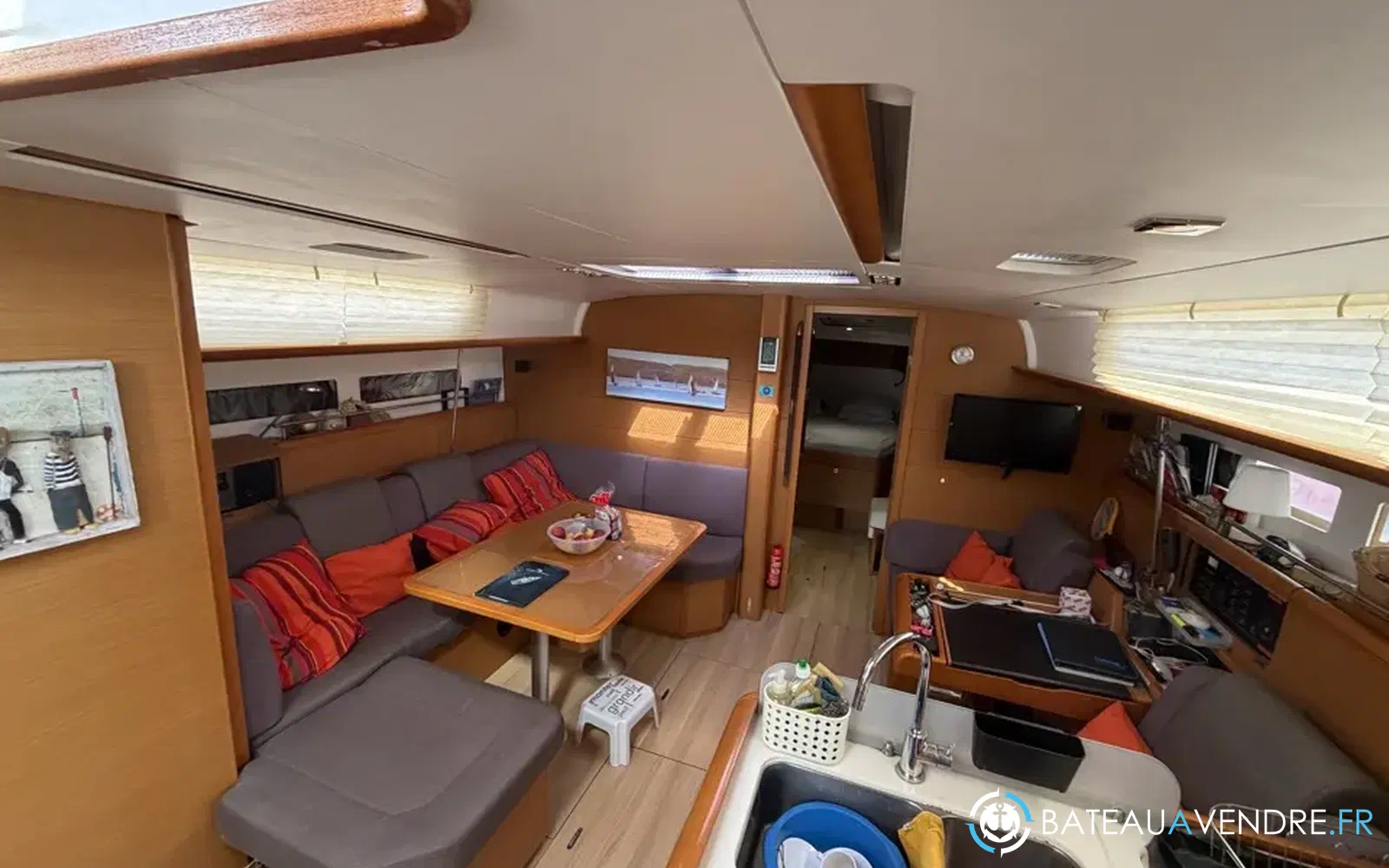 slider 23 Jeanneau Sun Odyssey 469