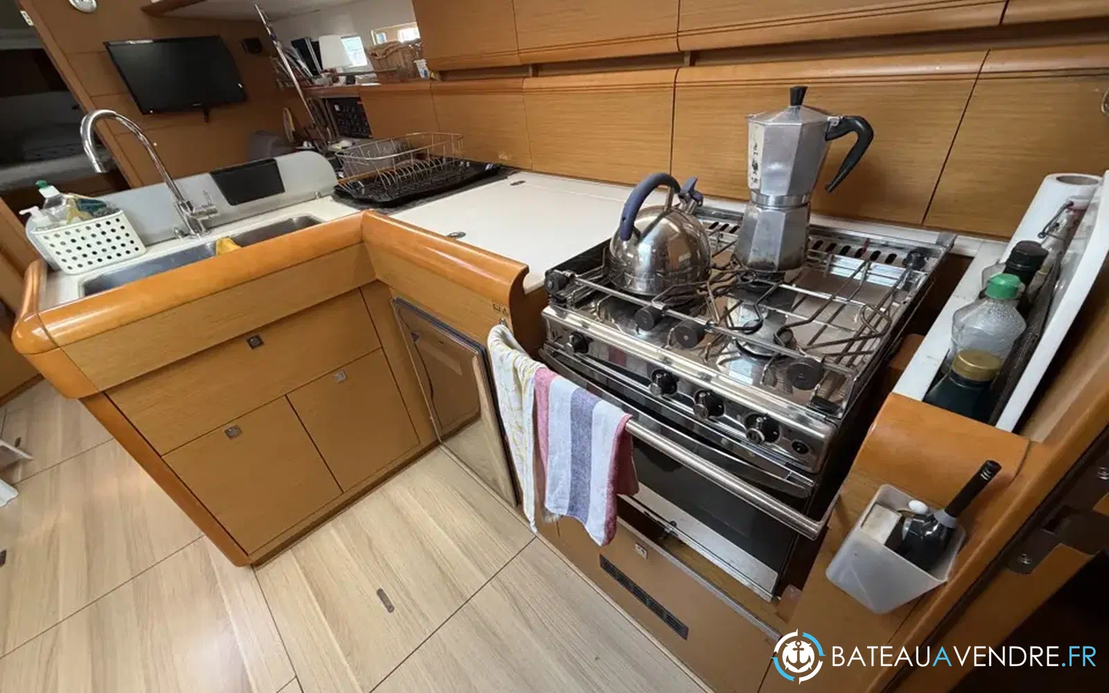 slider 27 Jeanneau Sun Odyssey 469