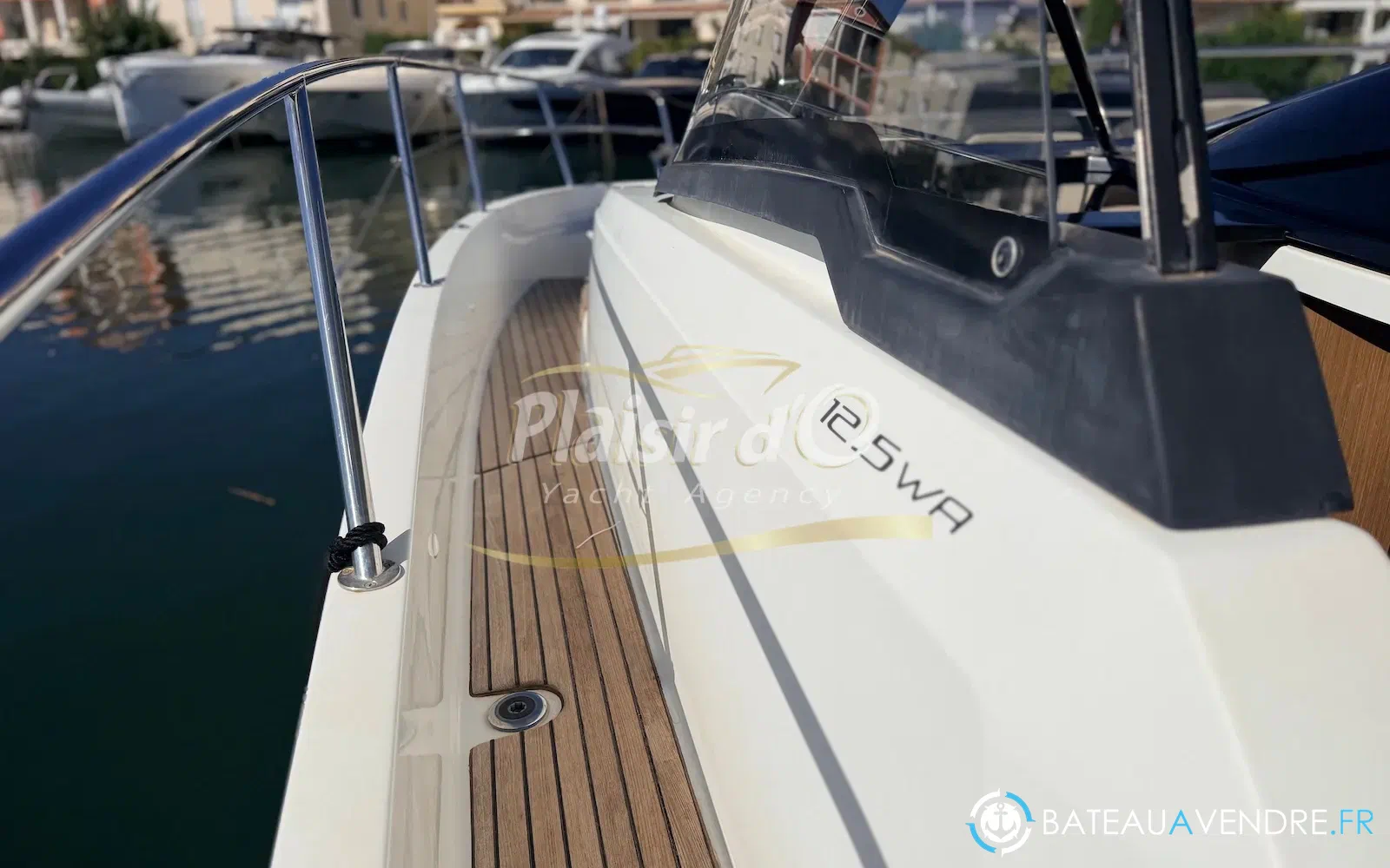 slider 22 Jeanneau Cap Camarat 12.5 WA