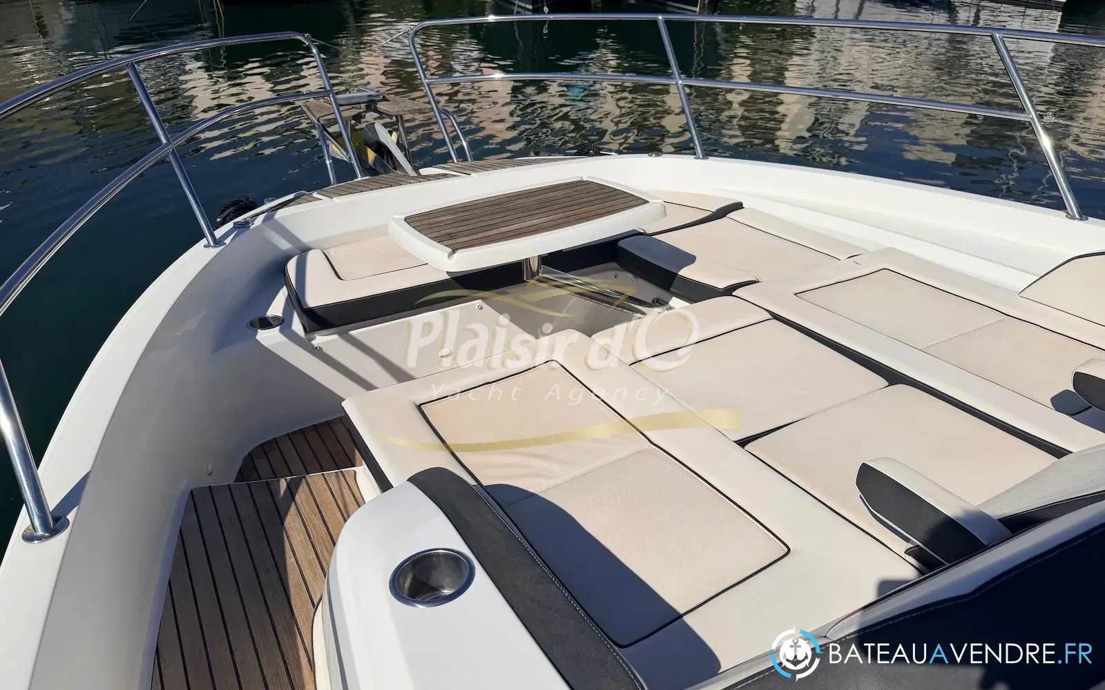 slider 23 Jeanneau Cap Camarat 12.5 WA