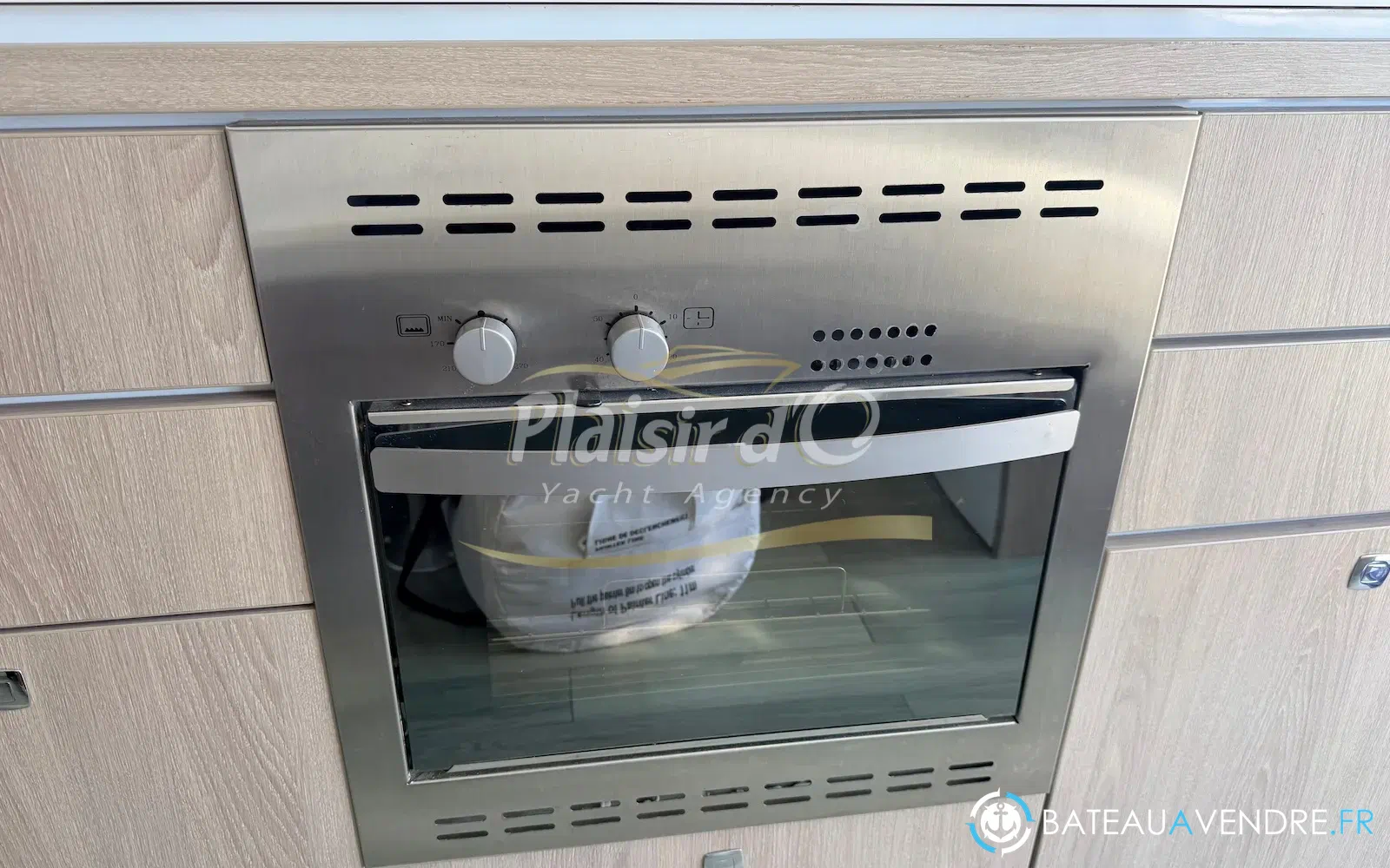 slider 10 Aventura Catamarans Aventura 10 Power