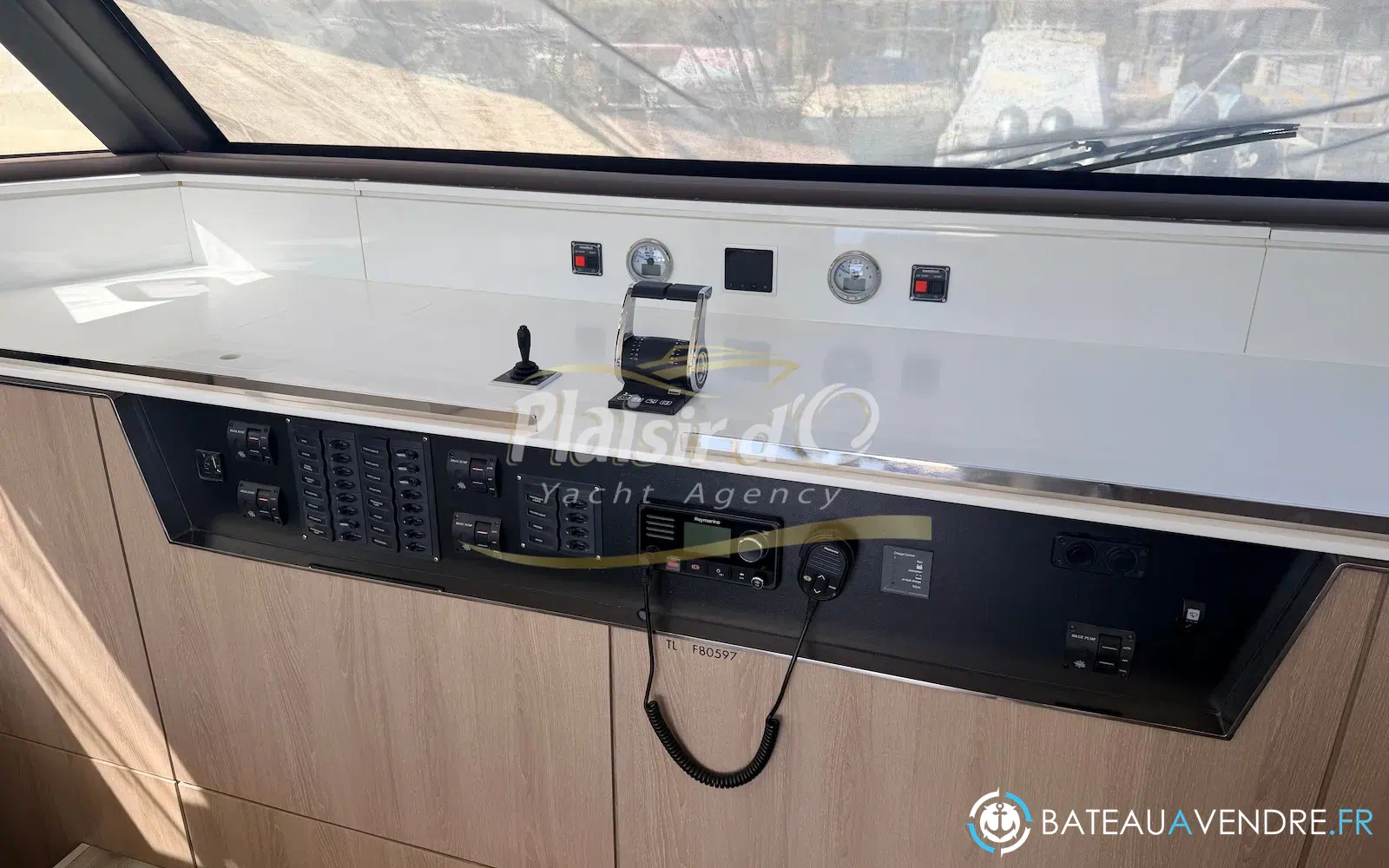 slider 12 Aventura Catamarans Aventura 10 Power