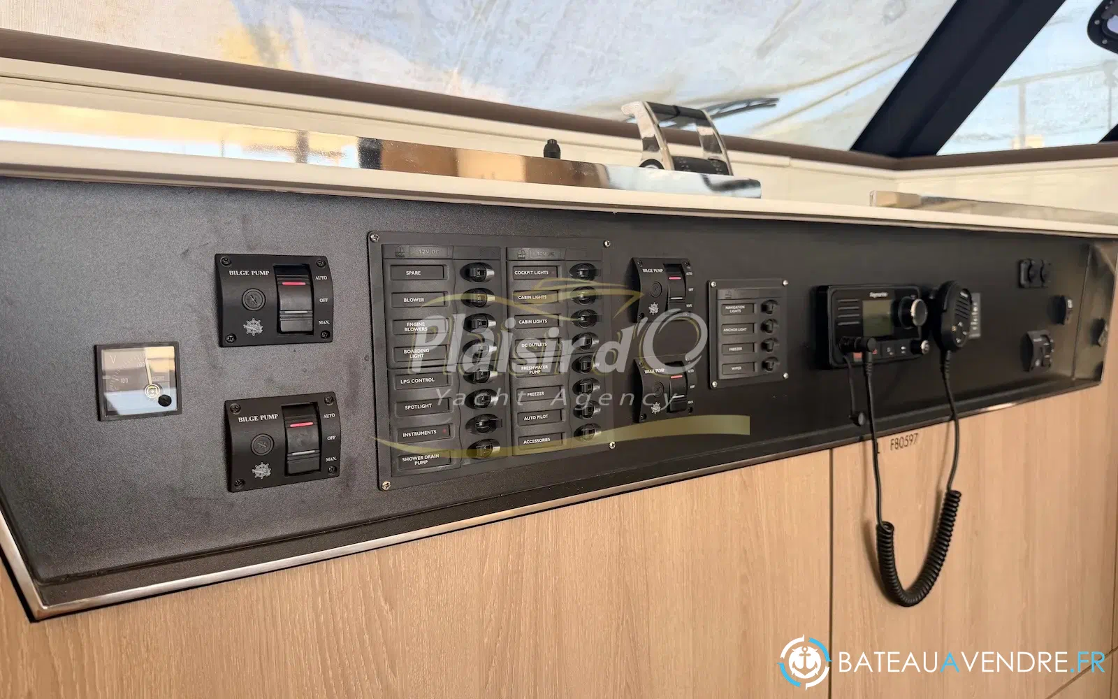 slider 14 Aventura Catamarans Aventura 10 Power